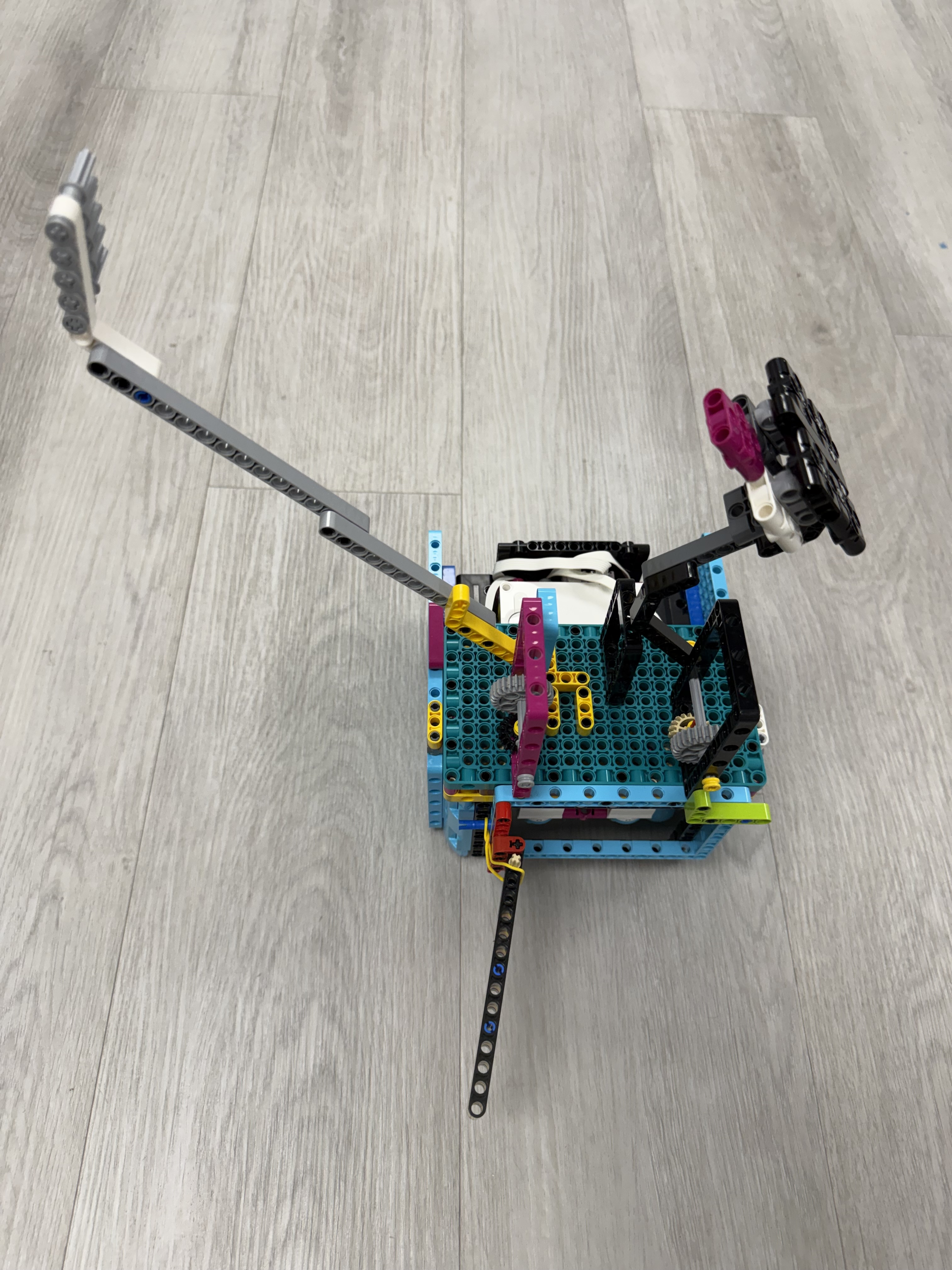 Run 4 directional hinge attachment for missions 5, 6, 7, and 8